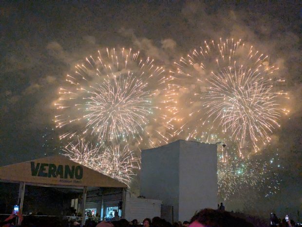 Macy’s 4th of July Fireworks lighting up the sky over the Hudson River in New York City.